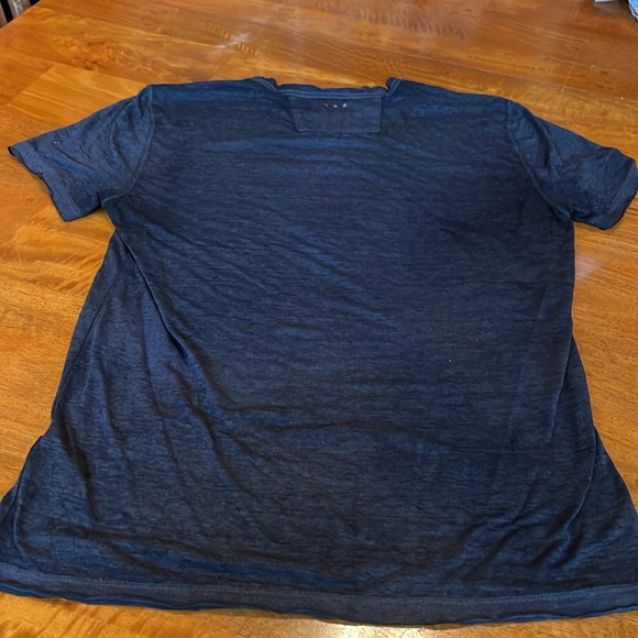 John Varvatos T-Shirt - Picture 4 of 4